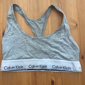 CALVIN KLEIN sports bra
